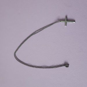 Sterling silver cross pendant